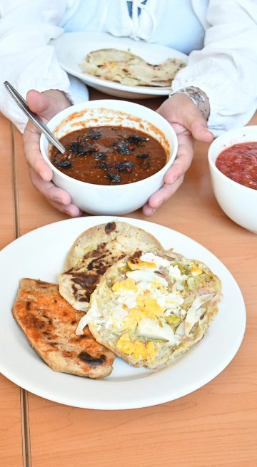 tlacoyos con frijoles atitalaquia